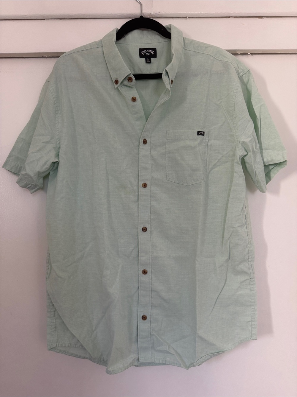 Billabong Mint Short-Sleeve Button-Down Shirt Large